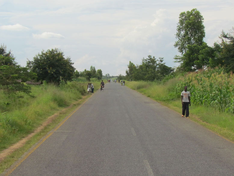 en la carretera siempre hay gente